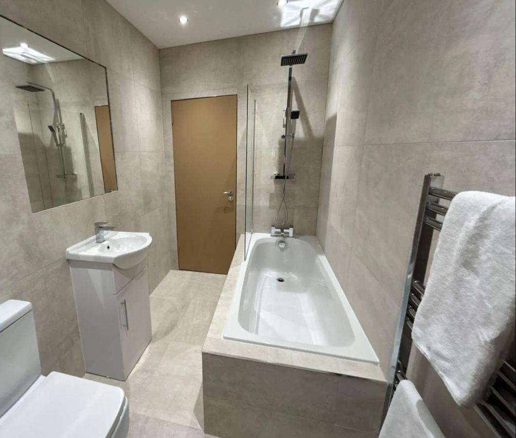 Strawberry Fields Suite By Sasco Apartments Blackpool Buitenkant foto